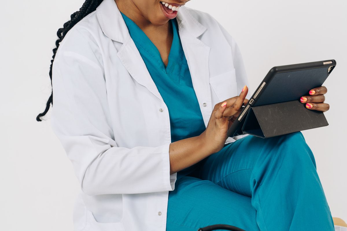 AI-enhanced dental back office workflow automation